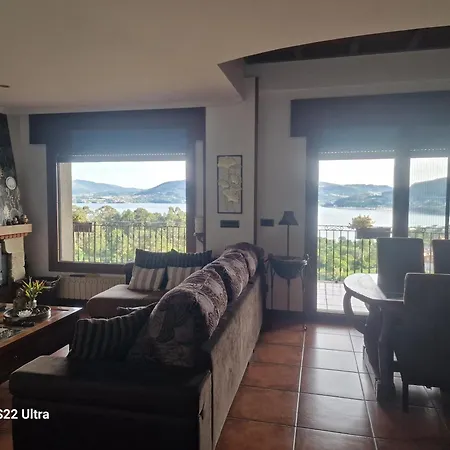 Сasa de vacaciones O Piñón